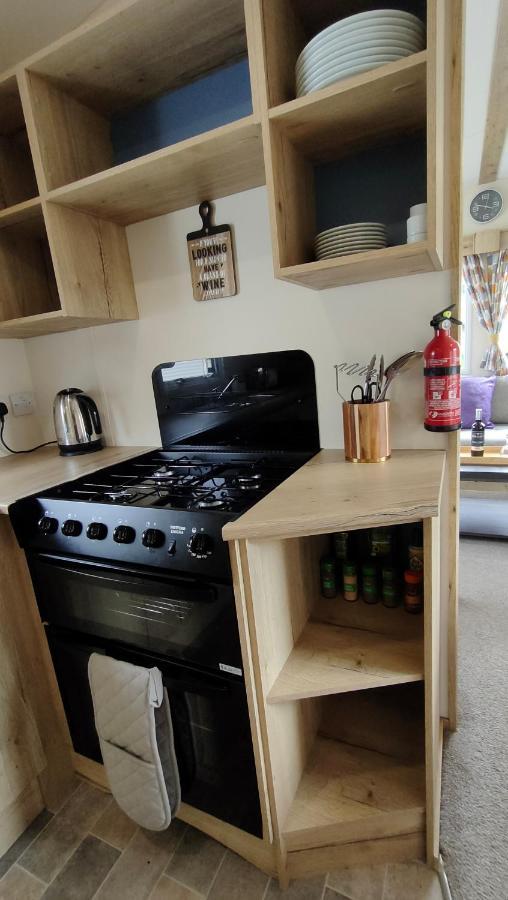 3 Bedroom Stylish Caravan - Vans With Business Sign Not Allowed Port Seton Exterior foto