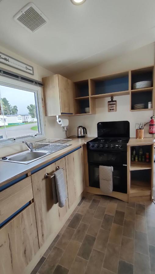 3 Bedroom Stylish Caravan - Vans With Business Sign Not Allowed Port Seton Exterior foto